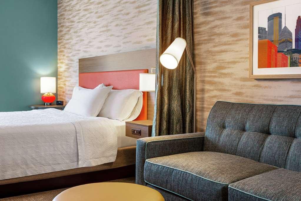 Home2 Suites By Hilton Minneapolis University Area Pokoj fotografie